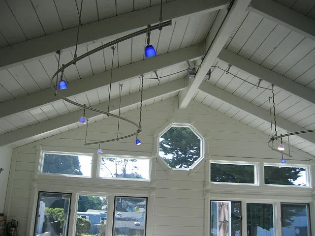 Architectural track lighting