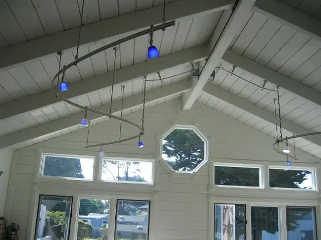 Architectural track lighting